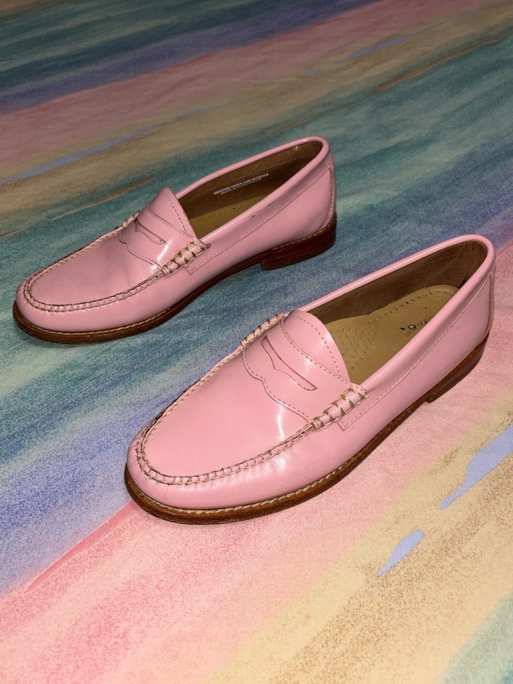 G.H Weejuns Women’s 8 Pink Leather Penny Loafer Shiny Handcrafted Rare Color